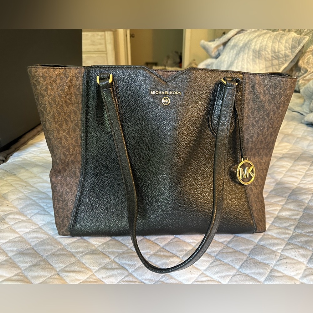 Barely used Michael Kors leather tote